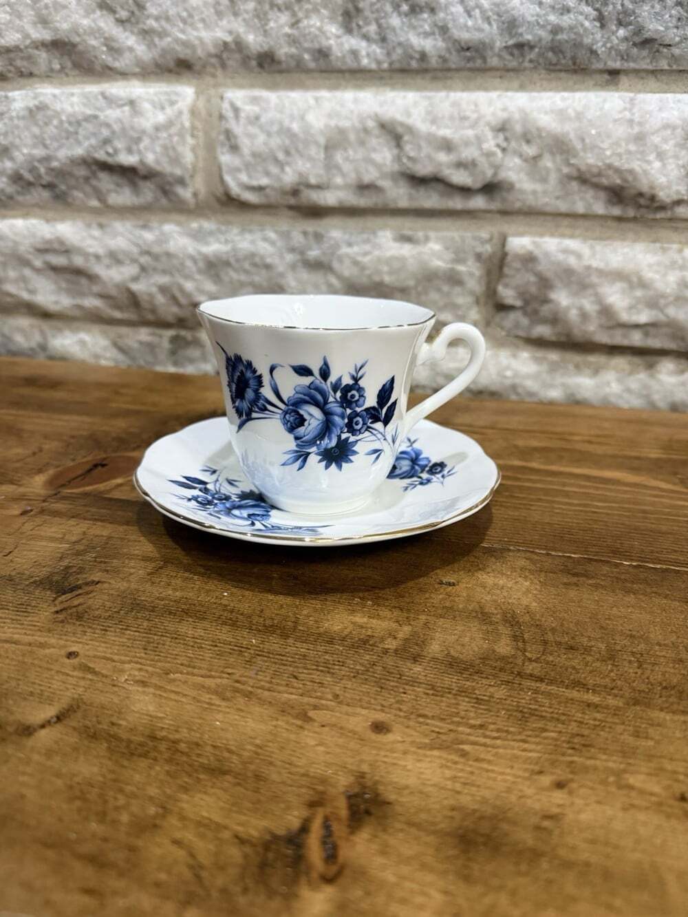 Elizabethan Fine China Teacup and Saucer Set Blue Flowers Taylor & Kent, Vintage